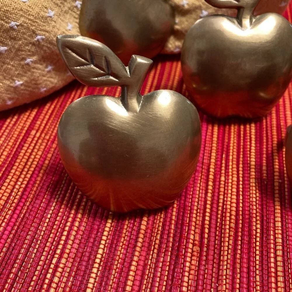 Apple Napkin Rings, Set of 6, Brass or Brass-Plated Country Farmhouse Gold Metal